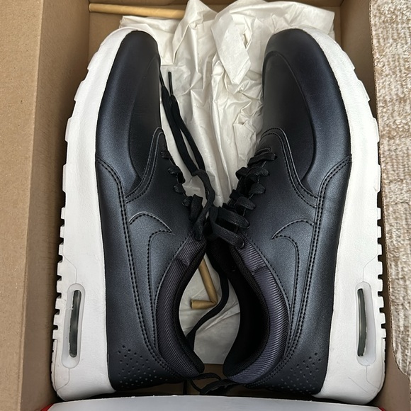 Nike WMNS Air Max 1 ULTRA MOIRE - Picture 4 of 8